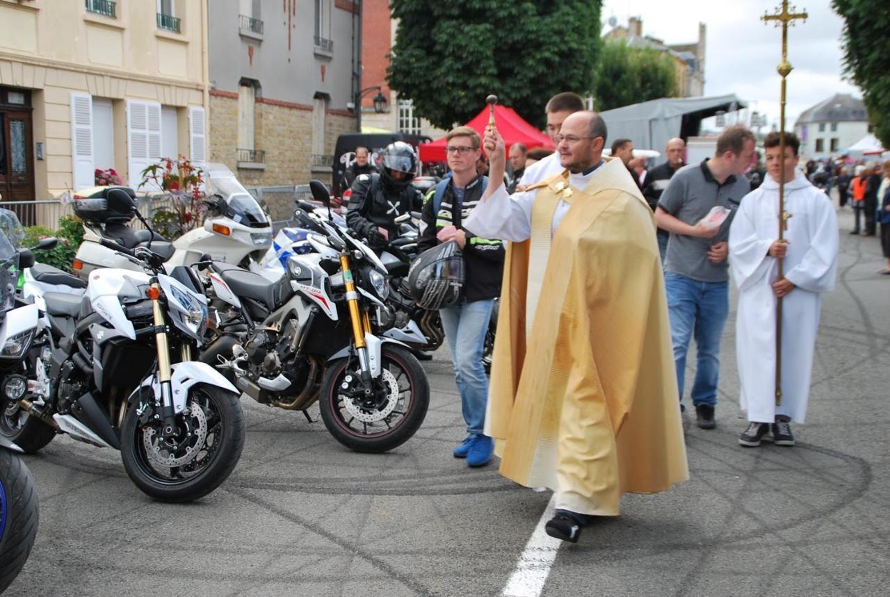 Gite La Volette Moulins-Saint-Hubert Buitenkant foto